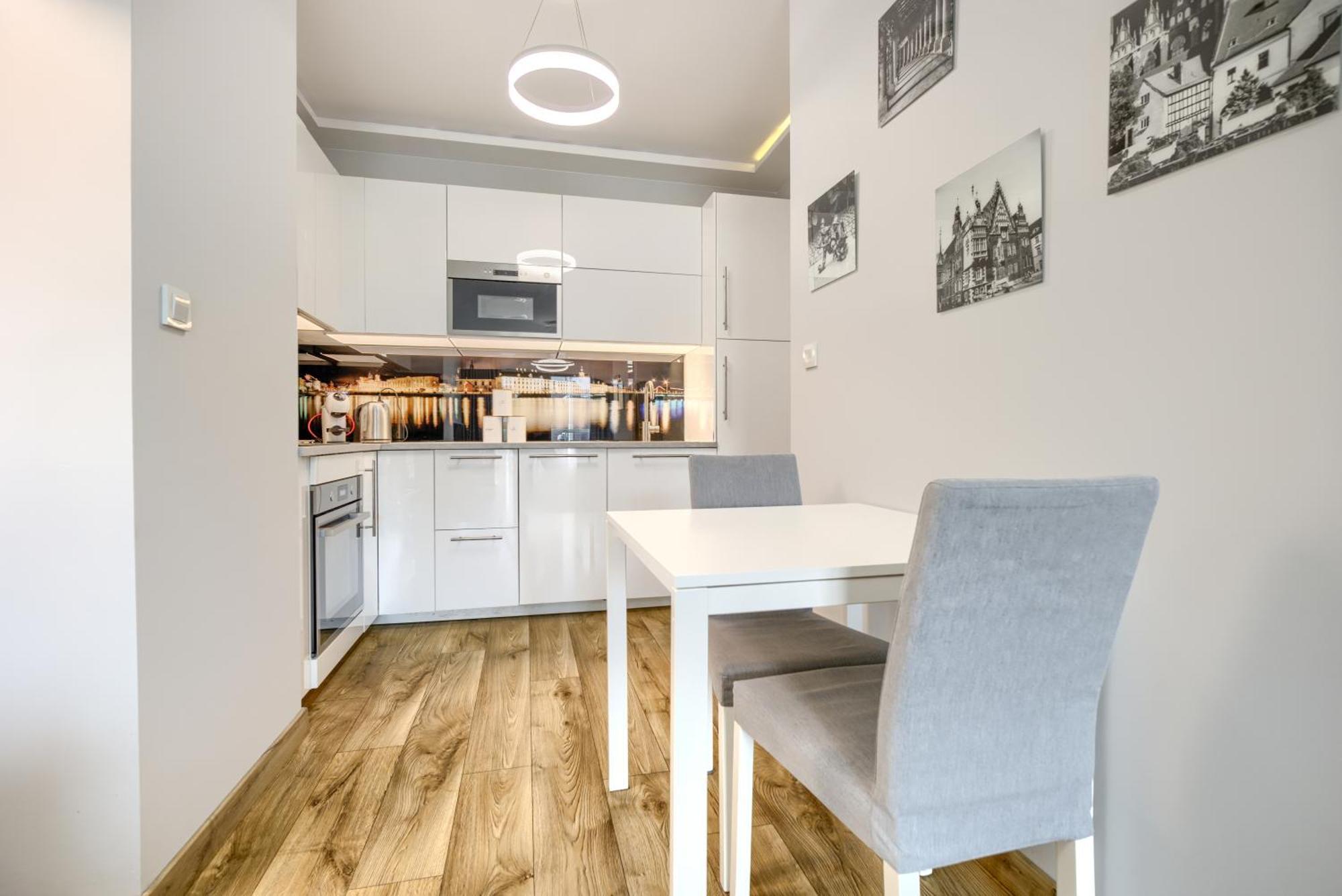 About Art Apartments Вроцлав Экстерьер фото